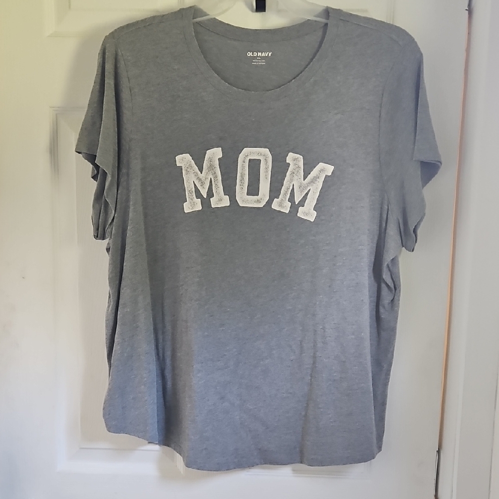 Old Navy Heather Gray MOM Tee